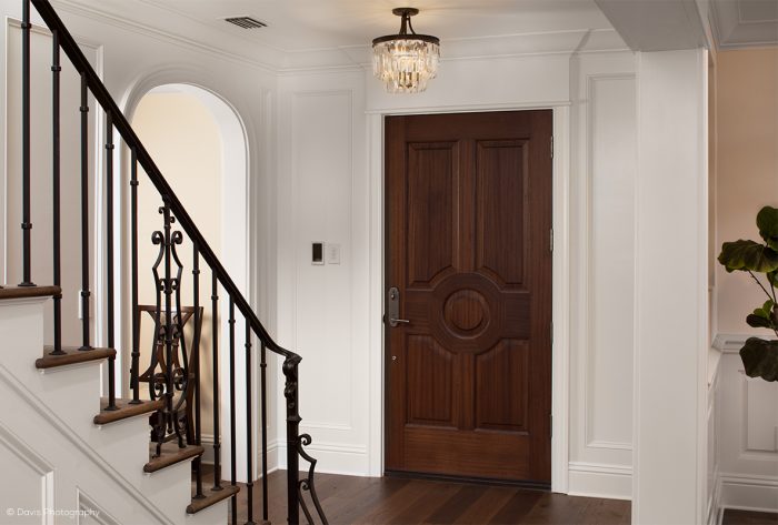 Traditional-entry-way-circle-design-4967