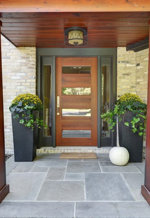 trimed_contemporary-wood-front-door-7404-483×700